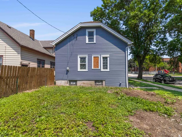$145,000 | 1701 West Keefe Avenue, Milwaukee, WI 53206