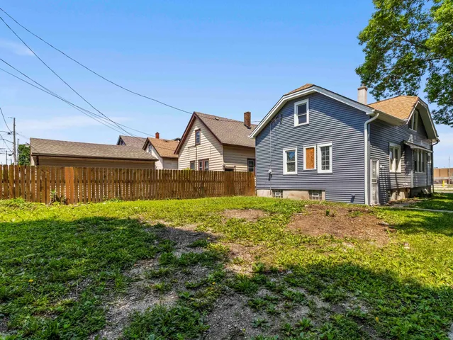 $145,000 | 1701 West Keefe Avenue, Milwaukee, WI 53206