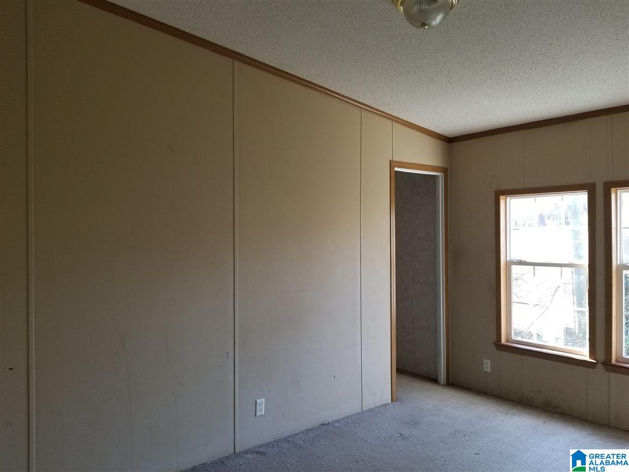 2102 24th Avenue Southwest Jasper, AL 35501 - Photo 3 of 7