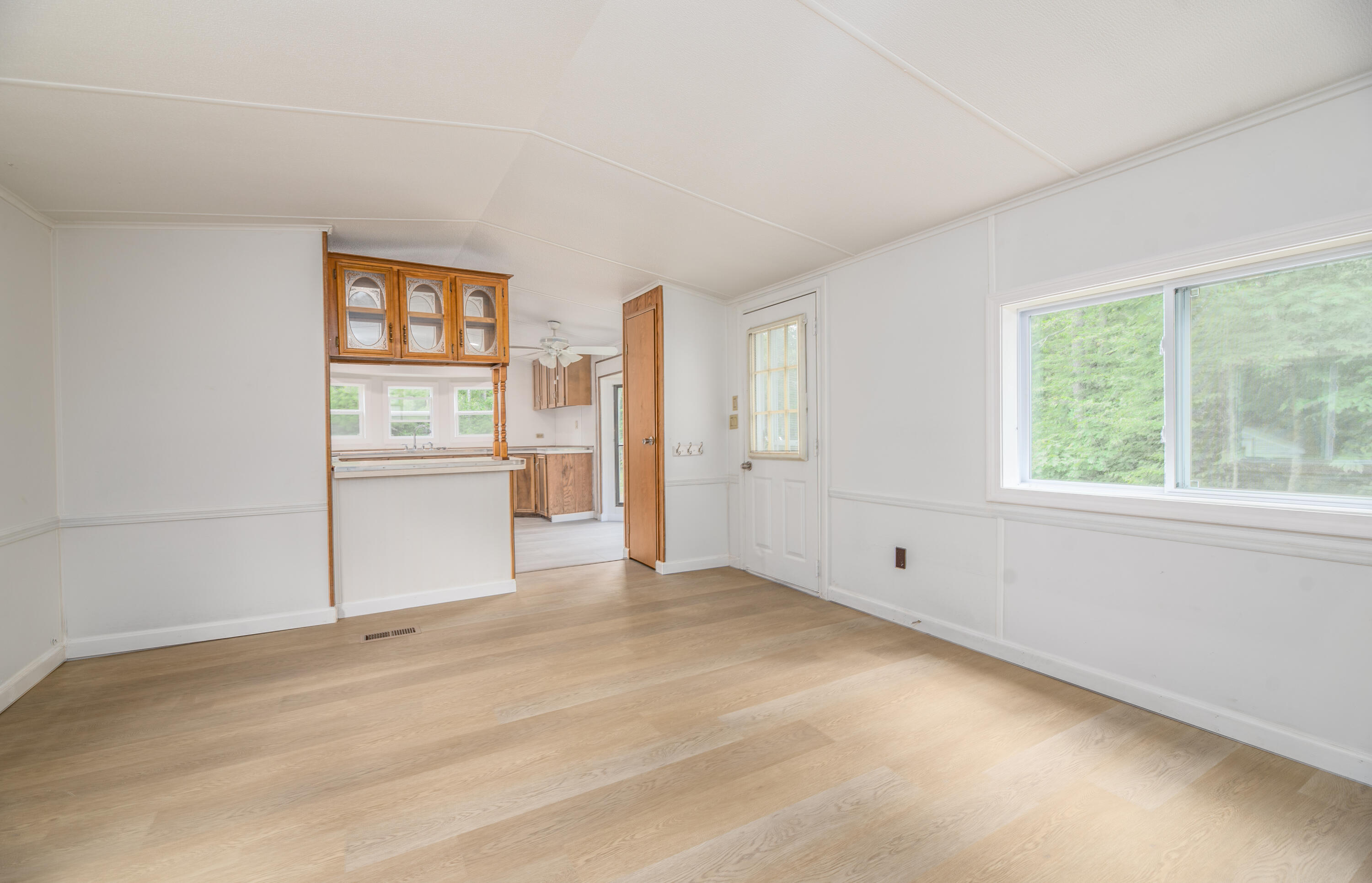 314 East Stage Road Pittston, ME 04345 - Photo 7 of 19 Interior6