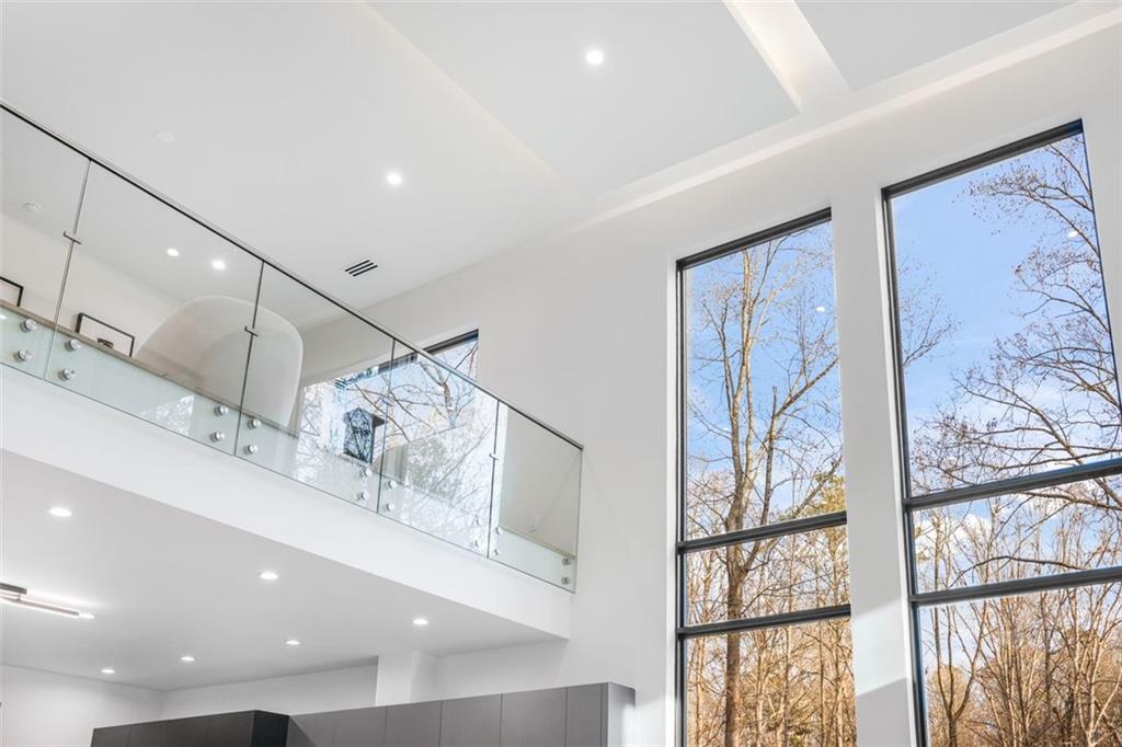 1736 Cox Road Roswell, GA 30075 - Photo 28 of 92