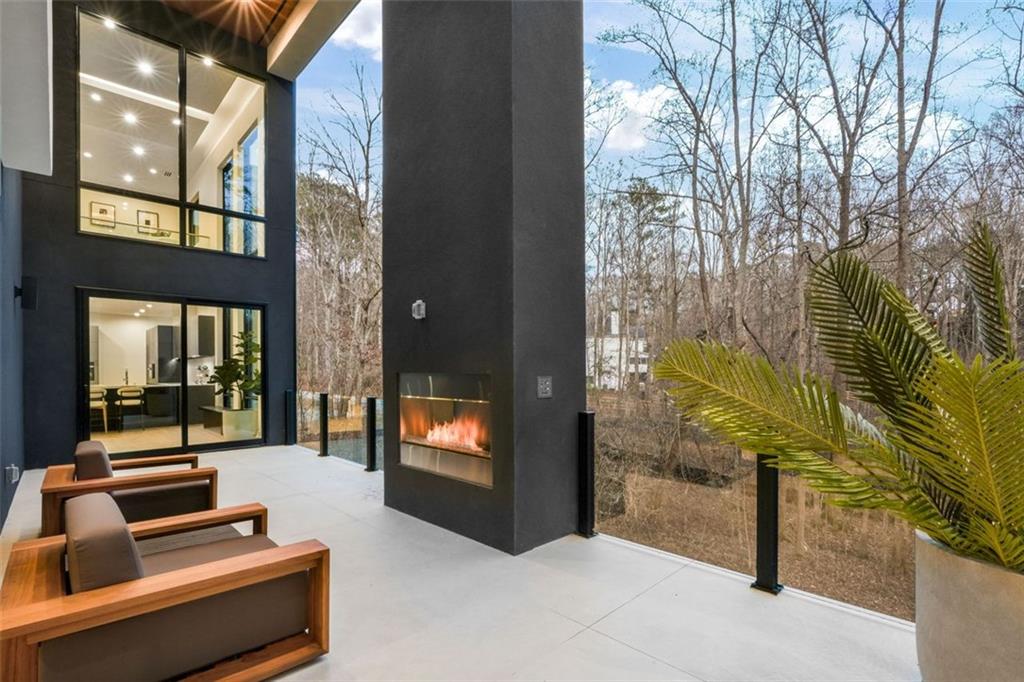 1736 Cox Road Roswell, GA 30075 - Photo 29 of 92