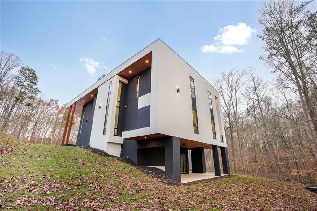 1736 Cox Road Roswell, GA 30075 - Photo 34 of 92