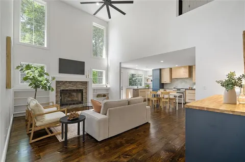 $515,000 | 11307 West 115th Street, Overland Park, KS 66210