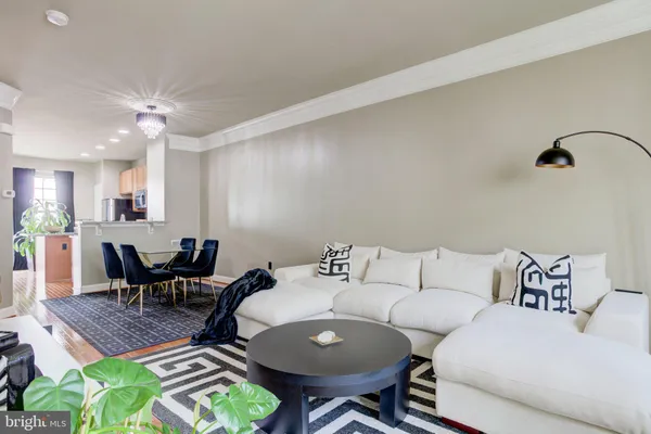 $459,000 | 4304 Potomac Highlands Circle, Unit 42, Triangle, VA 22172