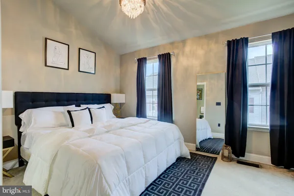 $459,000 | 4304 Potomac Highlands Circle, Unit 42, Triangle, VA 22172