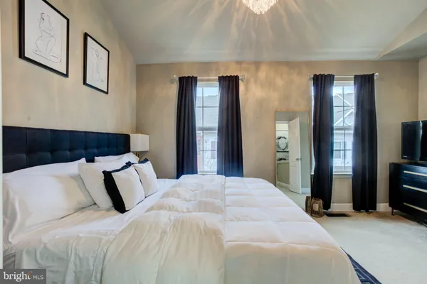 $459,000 | 4304 Potomac Highlands Circle, Unit 42, Triangle, VA 22172