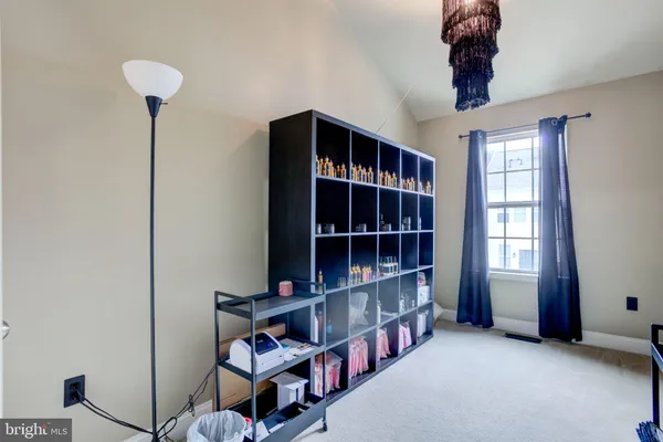 $459,000 | 4304 Potomac Highlands Circle, Unit 42, Triangle, VA 22172