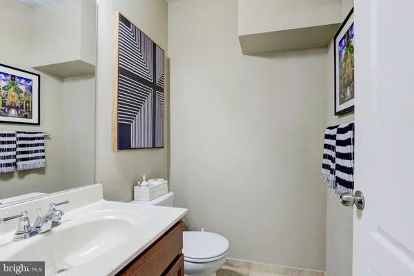 $459,000 | 4304 Potomac Highlands Circle, Unit 42, Triangle, VA 22172