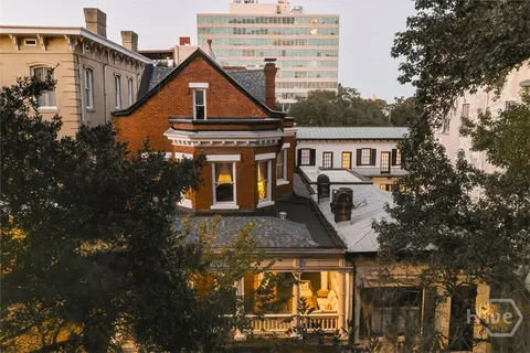 $2,595,000 | 106 East Harris Street, Savannah, GA 31401