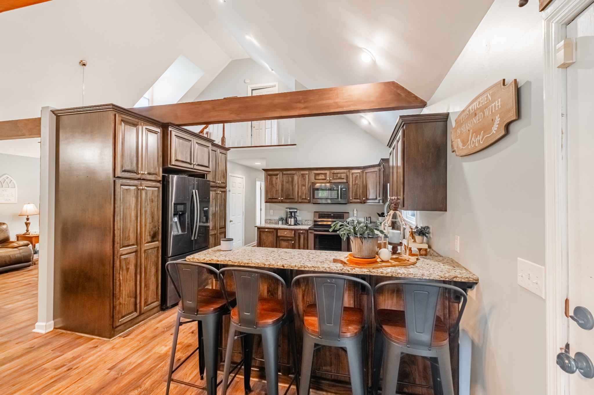 255 Flora Lane Manchester, TN 37355 - Photo 15 of 53 a kitchen with a table and chairs