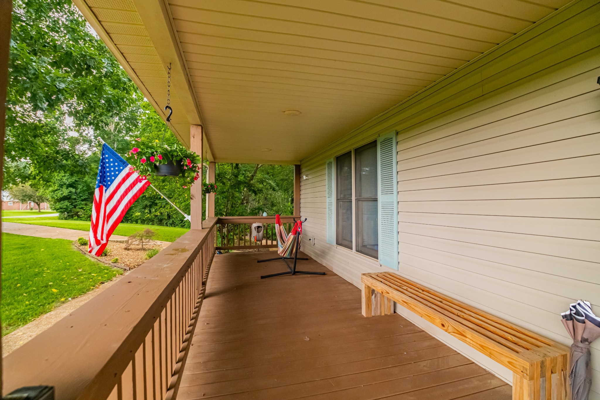 255 Flora Lane Manchester, TN 37355 - Photo 52 of 53 a balcony with furniture and a garden