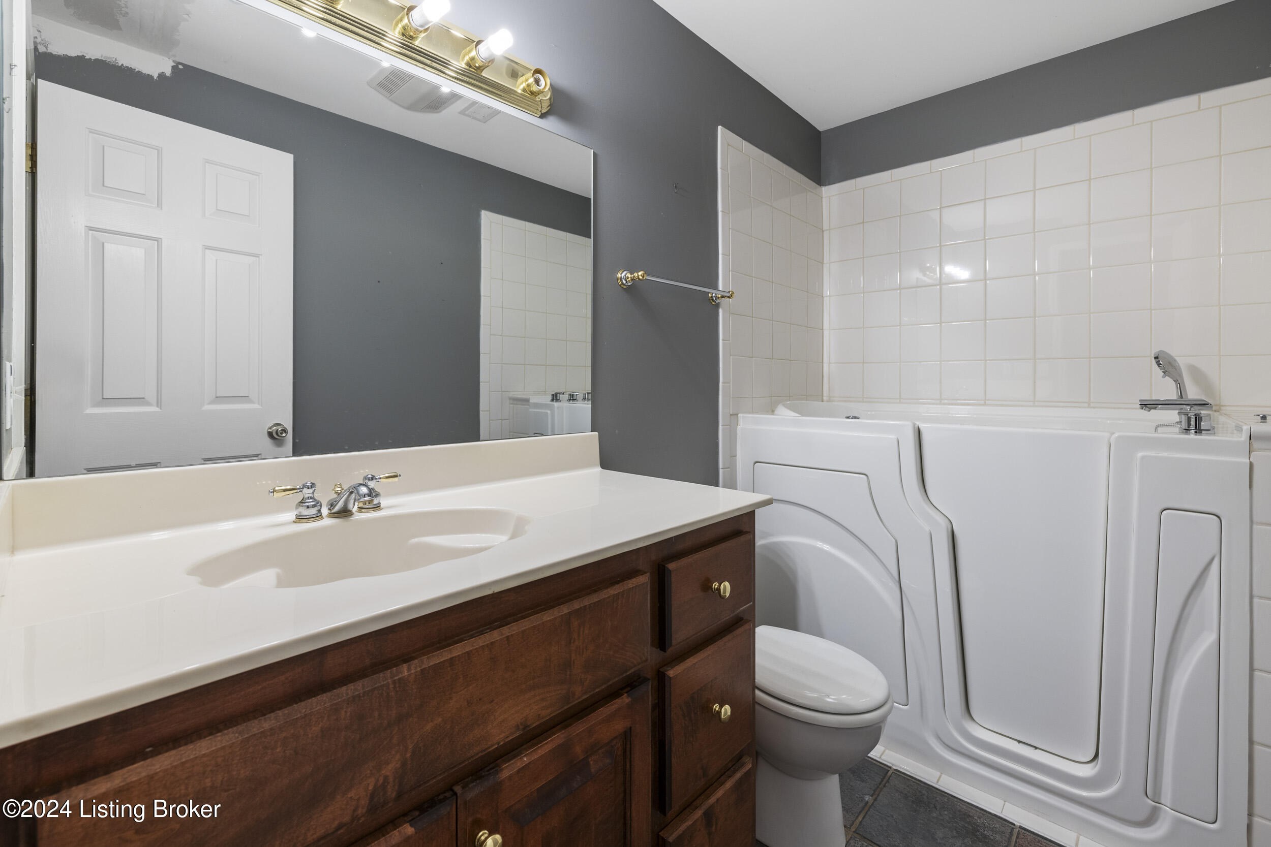 4811 Lake Jericho Road Smithfield, KY 40068 - Photo 41 of 46 FULL BATHROOM #3 - LOWER LEVEL
