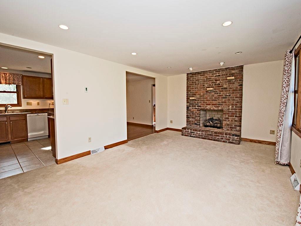 297 McKee Road Washington, PA 15301 - Photo 4 of 19 Family Room with gas fireplace