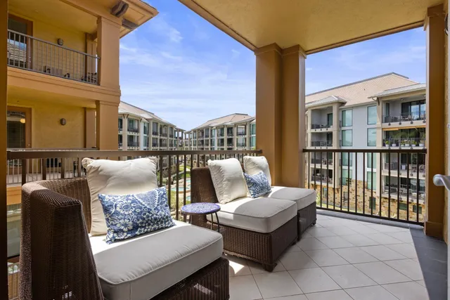 $275,000 | 98 Island Drive, Unit 31, Horseshoe Bay, TX 78657