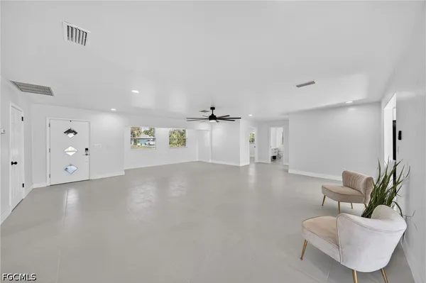 $545,000 | 5617 Coronado Court, Cape Coral, FL 33904