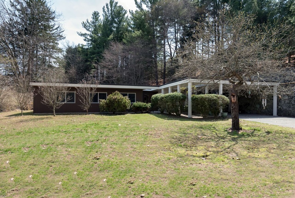 14 Castle Heights Road Andover, MA 01810 - Photo 1 of 29 Gallery Image 1