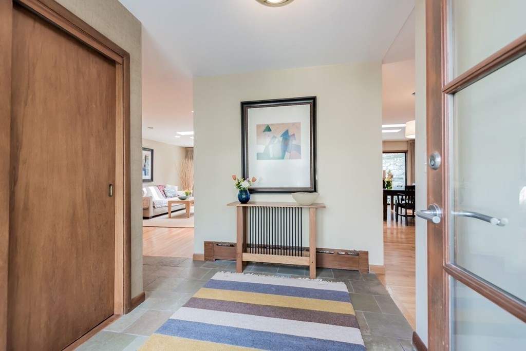 14 Castle Heights Road Andover, MA 01810 - Photo 5 of 29 Gallery Image 5