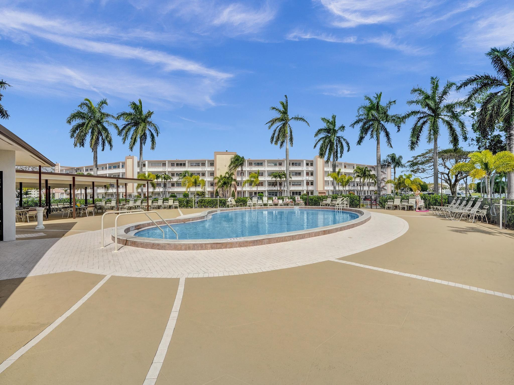 1031 Exeter, Unit 1031 Boca Raton, FL 33434 - Photo 22 of 24 Satellite Pool