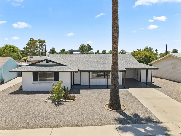$2,300 | 10423 West Monterosa Drive, Sun City, AZ 85351