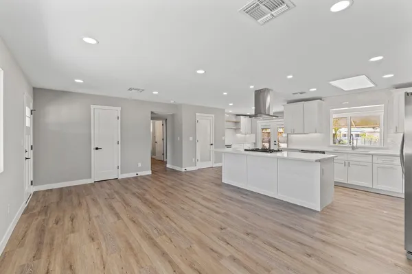 $2,300 | 10423 West Monterosa Drive, Sun City, AZ 85351