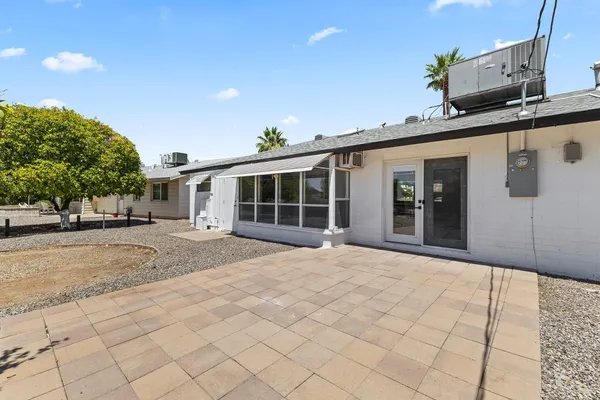 $2,300 | 10423 West Monterosa Drive, Sun City, AZ 85351