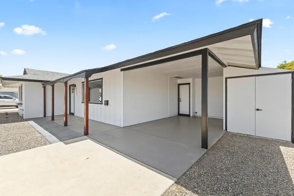$2,300 | 10423 West Monterosa Drive, Sun City, AZ 85351