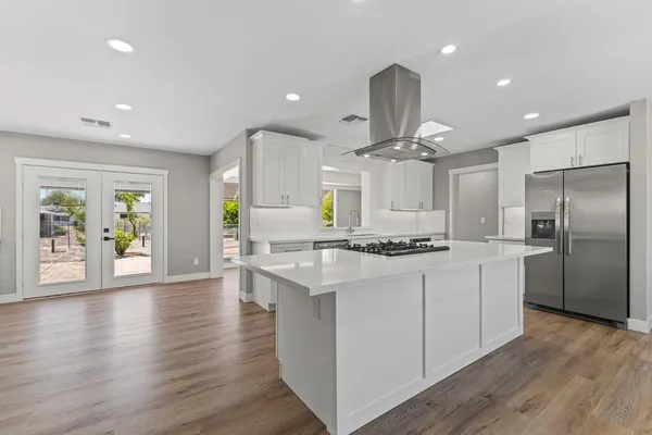 $2,300 | 10423 West Monterosa Drive, Sun City, AZ 85351