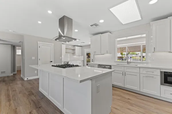 $2,300 | 10423 West Monterosa Drive, Sun City, AZ 85351