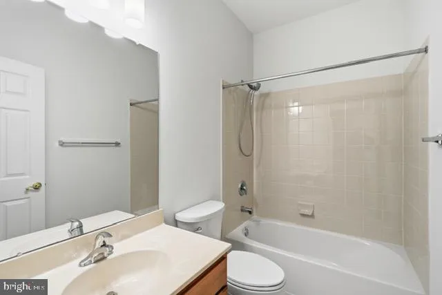 $3,400 | 225 Mirage Boulevard, Barnegat, NJ 08005