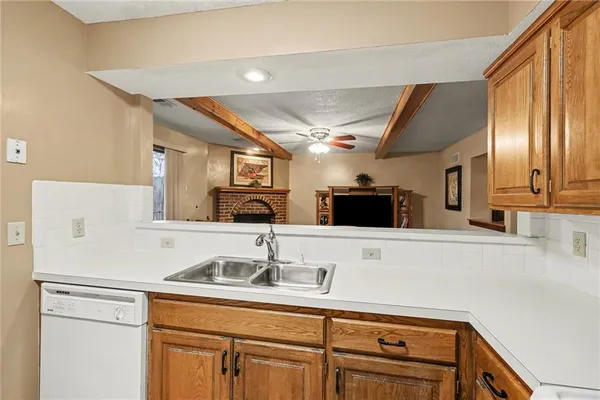 $174,950 | 13821 West 58th Terrace, Unit 1, Shawnee, KS 66216