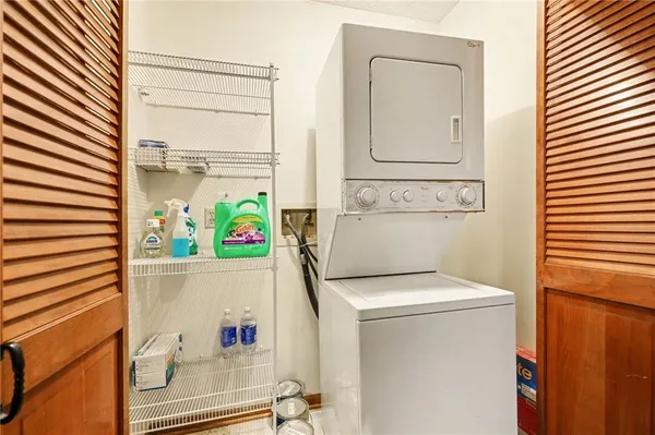 $174,950 | 13821 West 58th Terrace, Unit 1, Shawnee, KS 66216