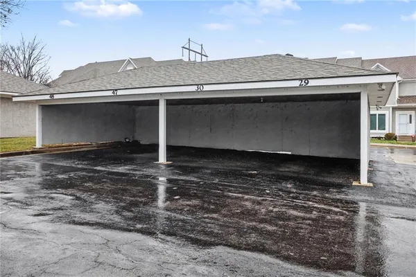 $174,950 | 13821 West 58th Terrace, Unit 1, Shawnee, KS 66216