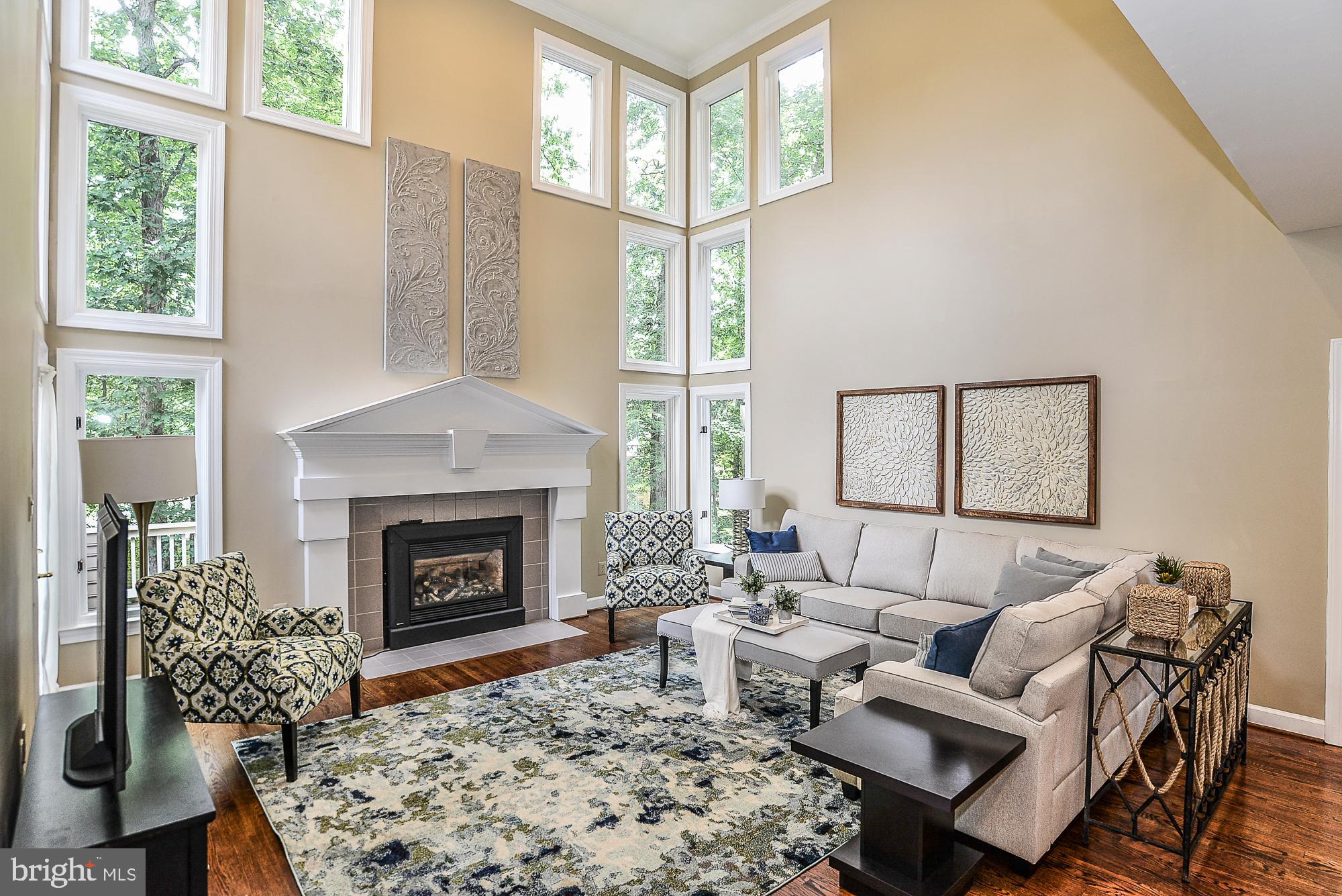 1309 Stamford Way Reston, VA 20194 - Photo 14 of 50 Solid Hardwoods Continue Through Family Room