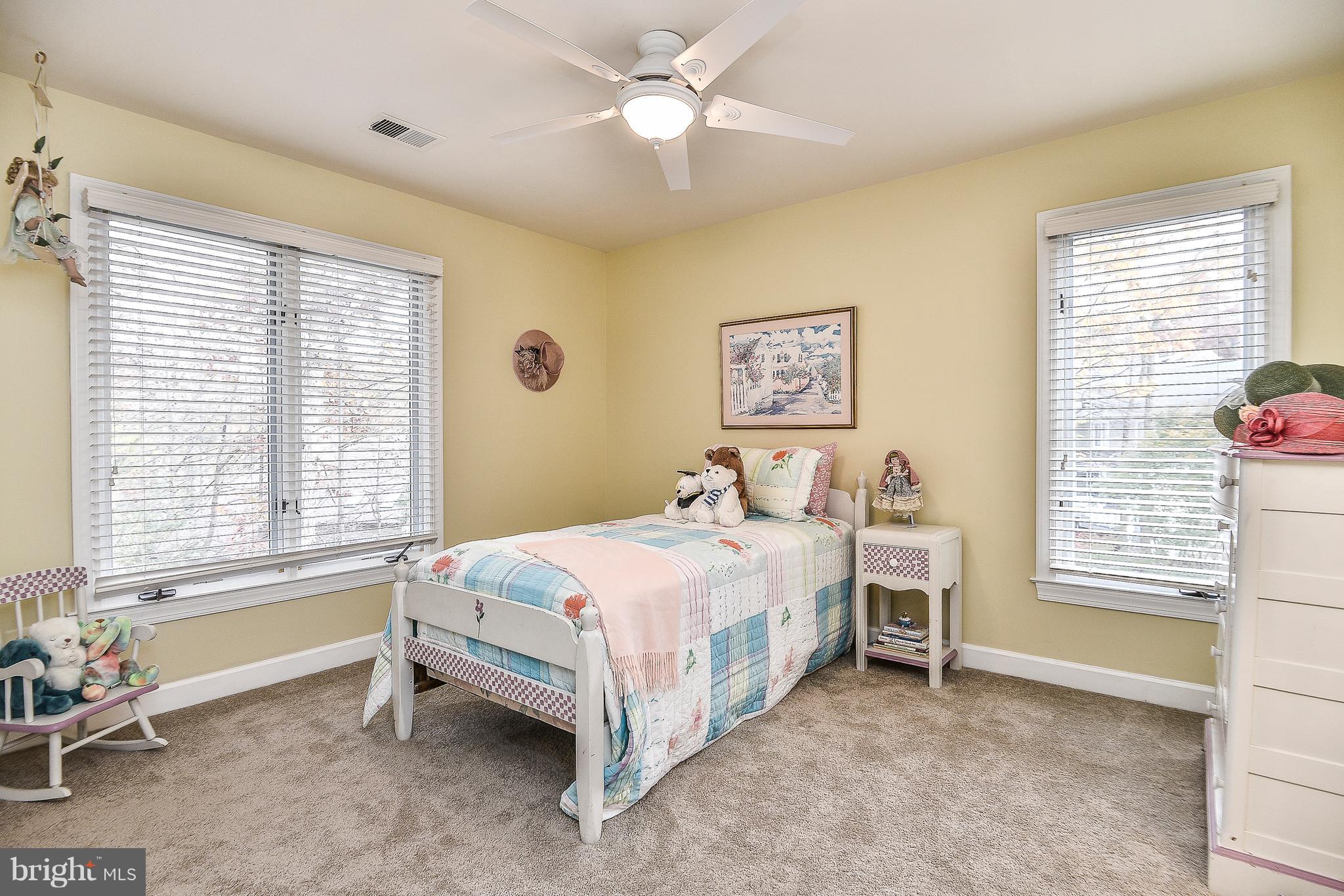 1309 Stamford Way Reston, VA 20194 - Photo 29 of 50 Upper Level Bedroom