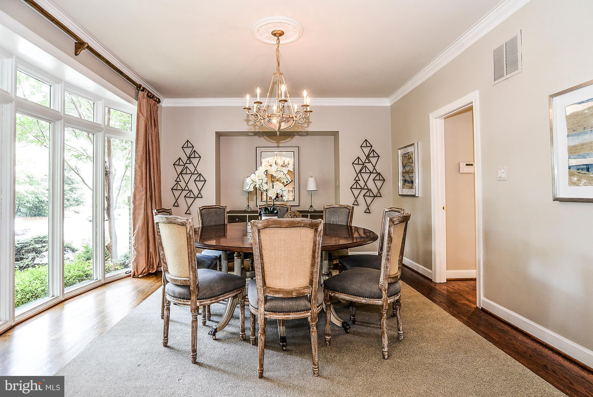 1309 Stamford Way Reston, VA 20194 - Photo 7 of 50 Dining Room with Bowed Bay Window