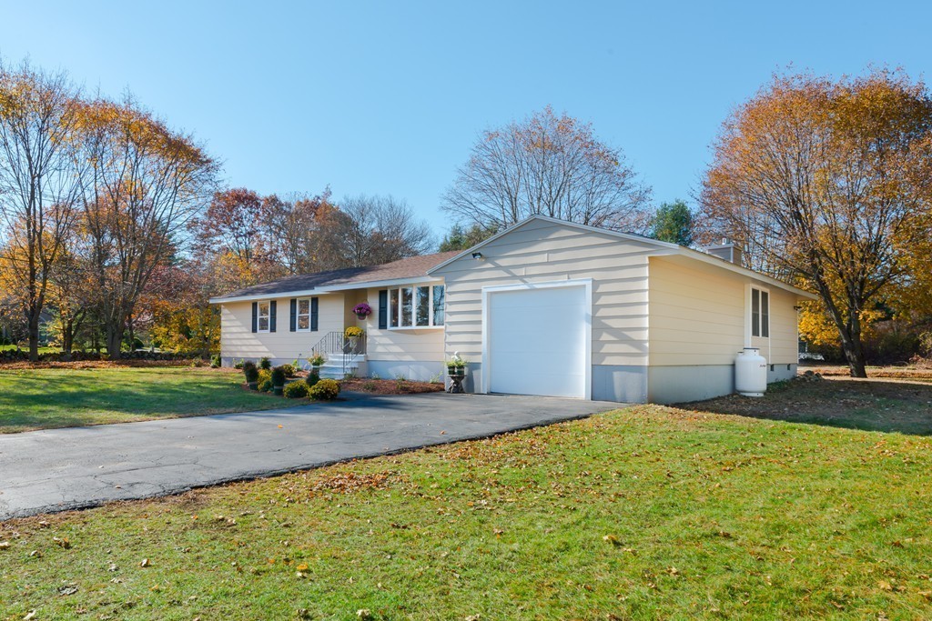 132 East Street Middleton, MA 01949 - Photo 4 of 26