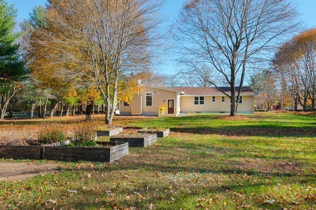 132 East Street Middleton, MA 01949 - Photo 8 of 26