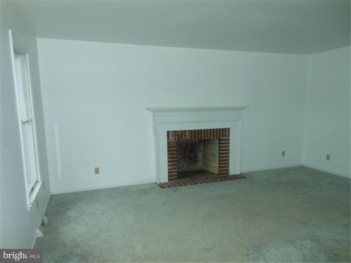 326 Hampshire Road Sinking Spring, PA 19608 - Photo 3 of 15