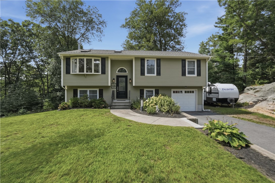 32 Mountaindale Road Smithfield, RI 02917 - Photo 2 of 39 Gallery Image 2