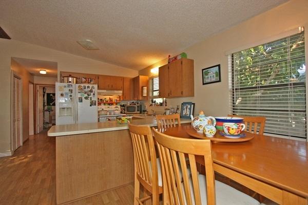 29971 Pine Channel Road Big Pine Key, FL 33043 - Photo 8 of 22 Kitchen & Dining Area
