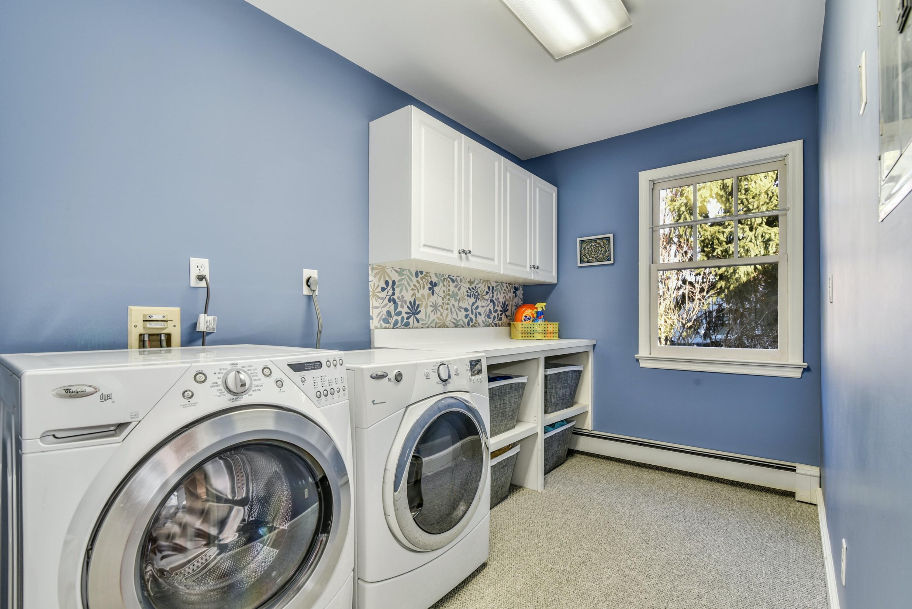 11 Sunset Road Darien, CT 06820 - Photo 30 of 38 a utility room with dryer and washer