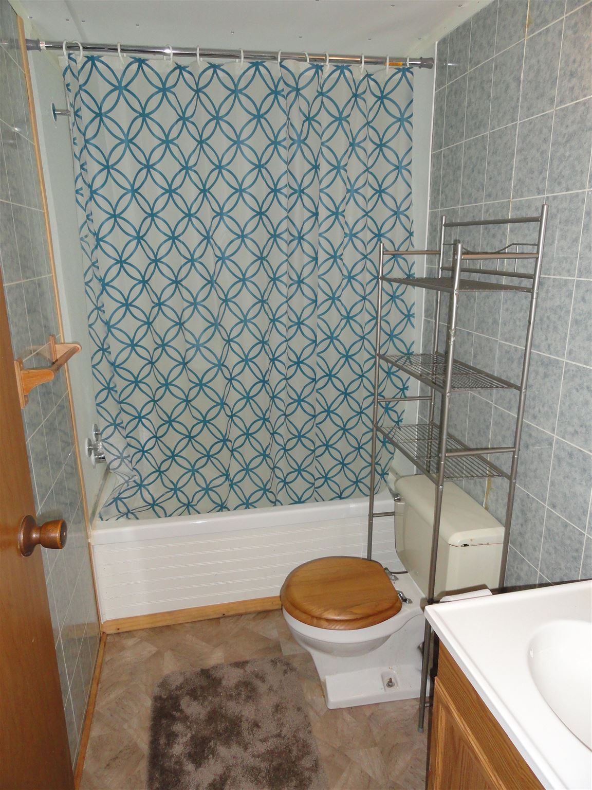 117 Western Avenue Butler, IN 46721 - Photo 8 of 16