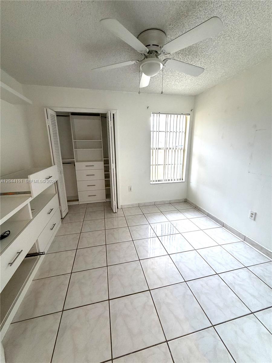 14725 Southwest 86th Lane Miami, FL 33193 - Photo 8 of 32