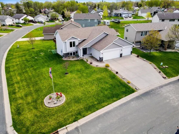 $400,000 | 401 Fischer Street Northwest, Montgomery, MN 56069