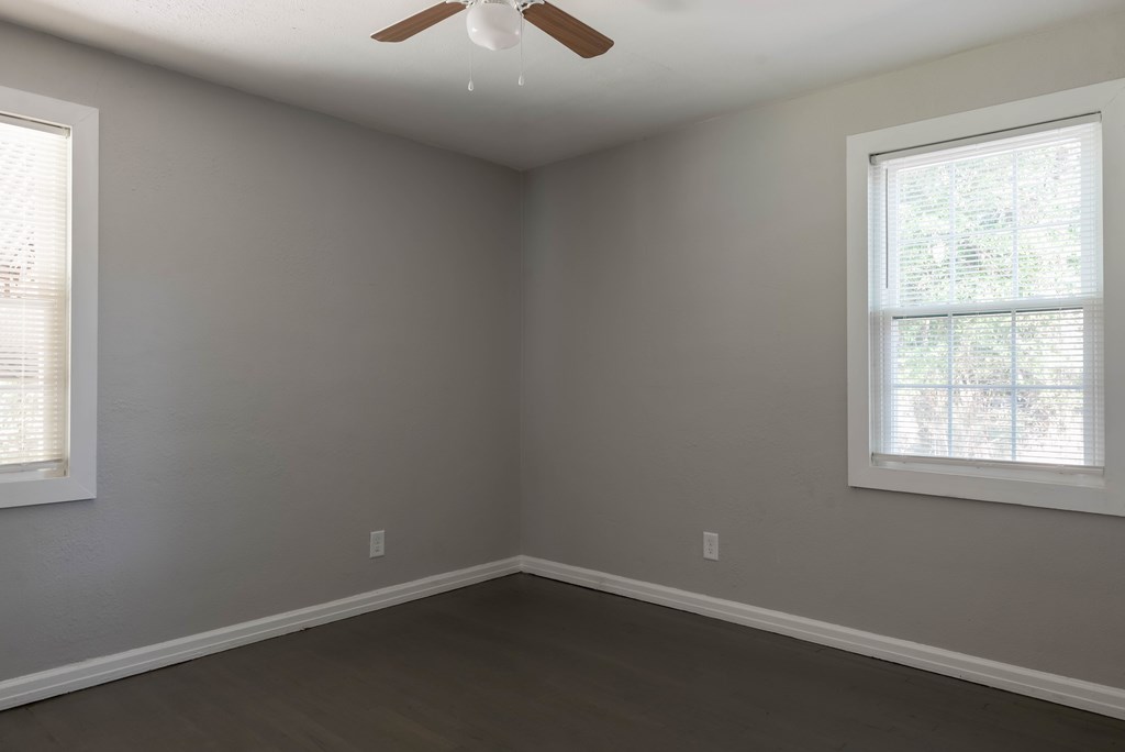3221 Walker Street Columbus, GA 31903 - Photo 7 of 18 an empty room with a window
