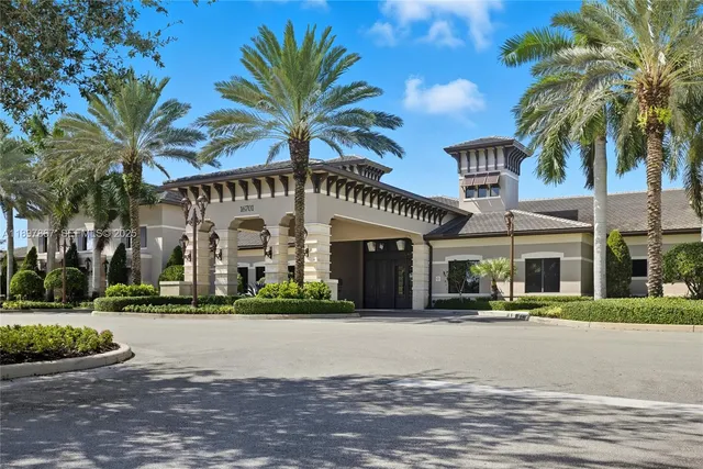 $2,350,000 | 9772 Rennes Lane, Delray Beach, FL 33446