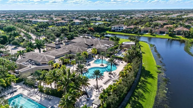 $2,350,000 | 9772 Rennes Lane, Delray Beach, FL 33446