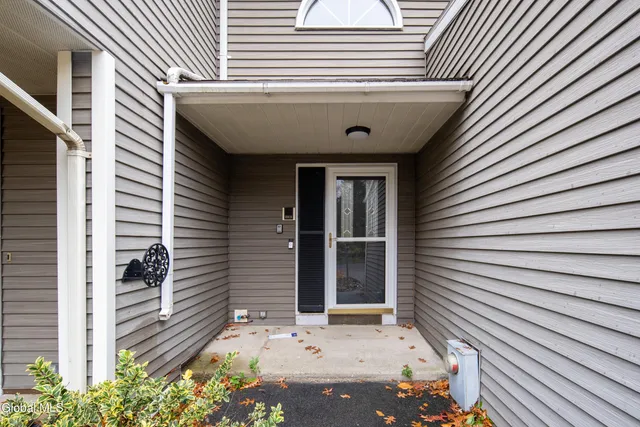 $338,000 | 2013 Rosedale Way, Guilderland, NY 12303