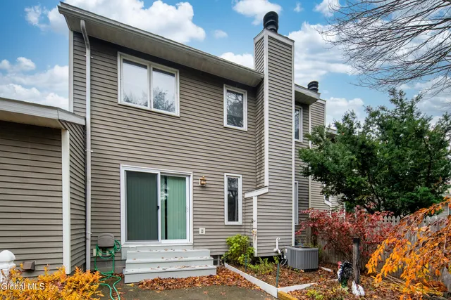 $338,000 | 2013 Rosedale Way, Guilderland, NY 12303